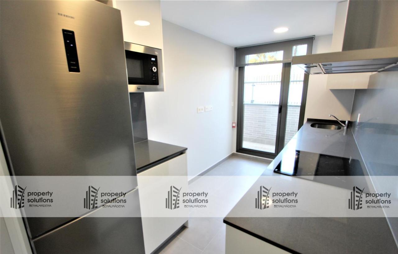 Apartamento Playa Los Álamos - Segunda línea de playa - Piscina - Playa a 300 metros - PARKING GRATIS - EXCELENTE CONEXIÓN WIFI Torremolinos Exterior foto